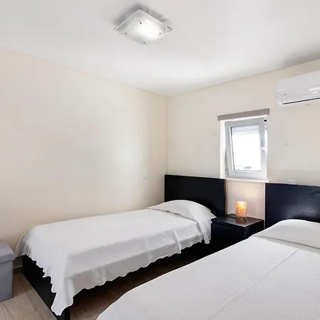 Appartement Numar A C