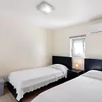 Apartment Numar A C